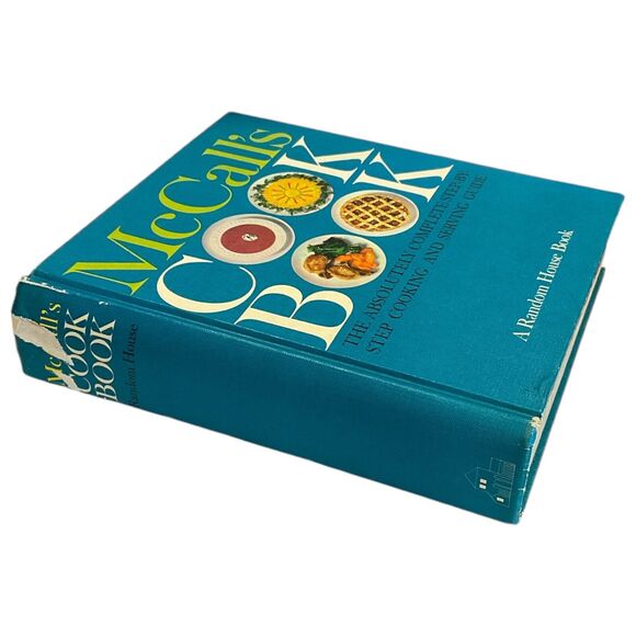 McCalls Cookbook 1963 First Edition First Printing Blue Hardcover MCM Vintage - Picture 2 of 8
